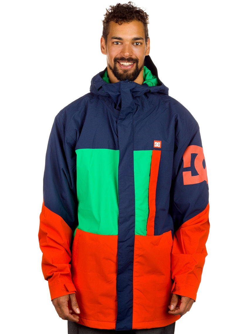 Chaquetas snow Cuando se trata de chaquetas de snow, Roxy tiene los modelos y diseños más calientes de la temporada. Combinando forma, función y ajuste perfecto, nuestras chaquetas de snow para mujer son la mejor opción para dominar el panorama de los deportees alpinos en este invierno.